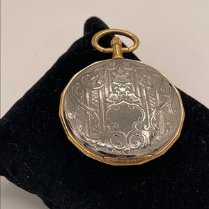 3.23.26-13 Vintage Two-toned Majestron Pocket Watch